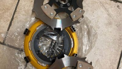 Jeu de soupapes neuves de marque Sachs pour moteur 16V